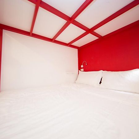 SleepBox Hostel Tajpej Buitenkant foto